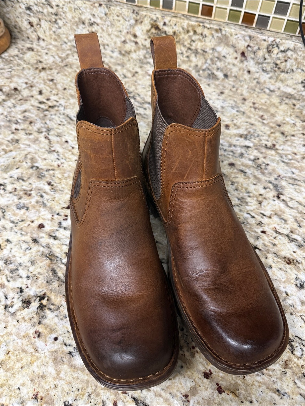 Born Men’s Hemlock Chelsea Boots, size 9.5